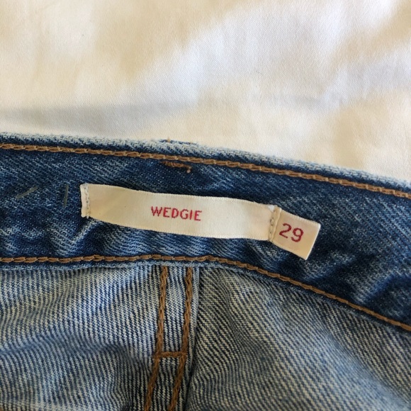 Aritzia, Levi’s wedgie icon jeans - high waisted - Picture 10 of 10